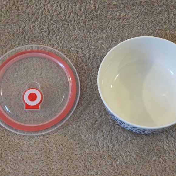 Blue leaf ceramic bowl w/ vented lid, 16 cm - Picture 3 of 7